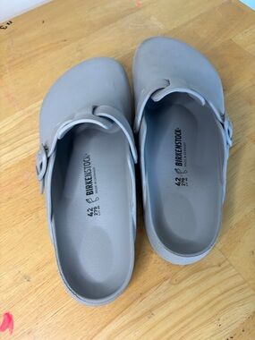 Birkenstock Boston Clog in Light Gray/Silver